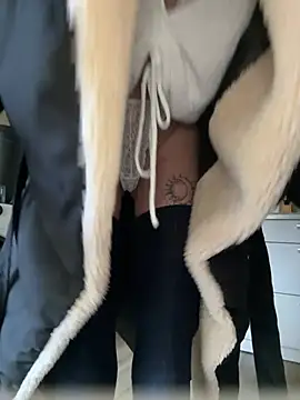 Snapshot of dein_traumchen chatting on 02/25/26, 12:59 dein traumchen online show from 02/25/26, 12:59