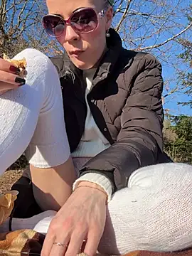 Snapshot of dein_traumchen chatting on 03/02/26, 03:19 dein traumchen online show from 03/02/26, 03:19