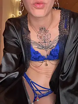 Snapshot of dein_traumchen chatting on 03/10/26, 08:14 dein traumchen online show from 03/10/26, 08:14