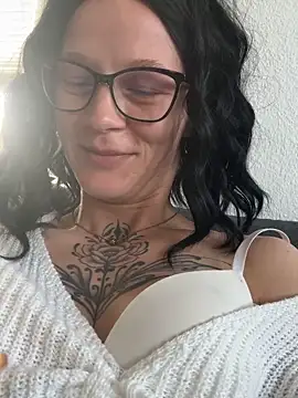 Snapshot of dein_traumchen chatting on 03/26/26, 08:09 dein traumchen online show from 03/26/26, 08:09