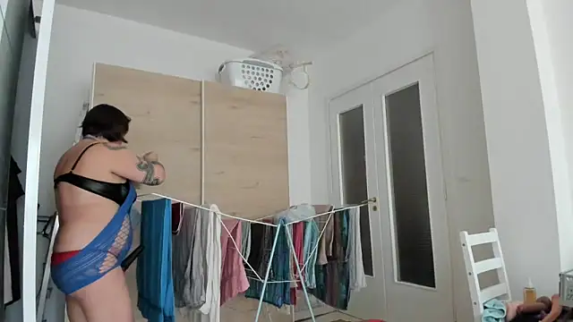 tantriquegirl06 online show from 04/29/26, 05:41
