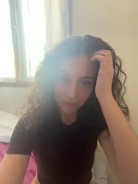 Snapshot of CoquineCharmeuse chatting on 03/25/26, 02:34 CoquineCharmeuse online show from 03/25/26, 02:34