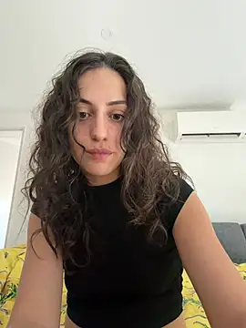 Snapshot of CoquineCharmeuse chatting on 04/20/26, 01:14 CoquineCharmeuse online show from 04/20/26, 01:14