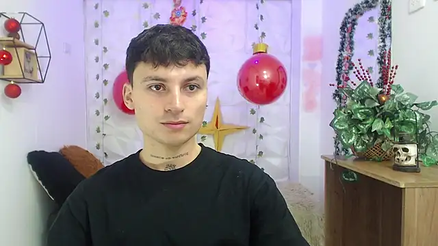 Snapshot of Noah_Vera chatting on 12/21/25, 04:08 Noah Vera online show from 12/21/25, 04:08