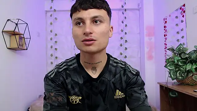 Snapshot of Noah_Vera chatting on 01/10/26, 03:41 Noah Vera online show from 01/10/26, 03:41