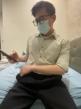 Snapshot of YourBoYyyyyyyy chatting on 06/29/26, 12:05 YourBoYyyyyyyy online show from 06/29/26, 12:05