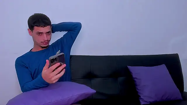 Snapshot of Thebest_Partyx chatting on 12/21/25, 05:25 Thebest Partyx online show from 12/21/25, 05:25