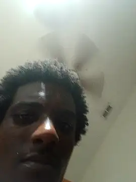 Snapshot of Teeskii_ chatting on 12/18/25, 01:55 Teeskii online show from 12/18/25, 01:55