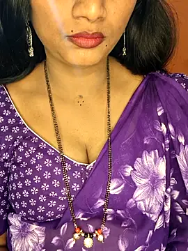 Snapshot of Rachu_love chatting on 02/17/26, 04:57 Rachu love online show from 02/17/26, 04:57