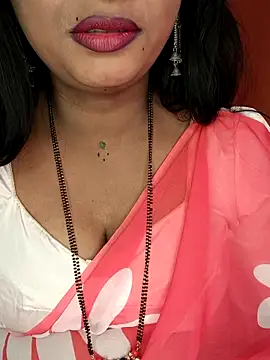 Snapshot of Rachu_love chatting on 02/26/26, 05:28 Rachu love online show from 02/26/26, 05:28