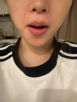 Snapshot of -Bibi-18 chatting on 04/30/26, 12:55 -Bibi-18 online show from 04/30/26, 12:55