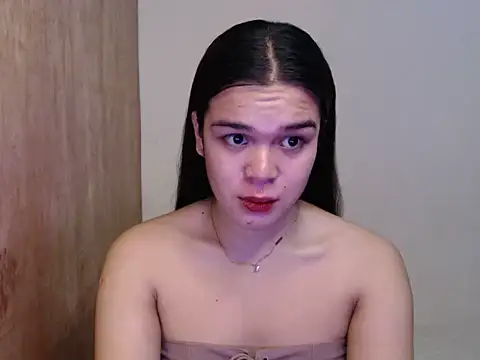 Snapshot of stripyapril chatting on 06/29/26, 11:43 stripyapril online show from 06/29/26, 11:43