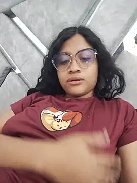 Snapshot of DAFNNEE_HOT chatting on 06/03/26, 03:06 DAFNNEE HOT online show from 06/03/26, 03:06