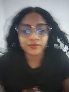 Snapshot of DAFNNEE_HOT chatting on 06/12/26, 03:33 DAFNNEE HOT online show from 06/12/26, 03:33
