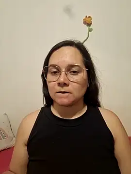 Snapshot of liababylia chatting on 04/08/26, 12:21 liababylia online show from 04/08/26, 12:21