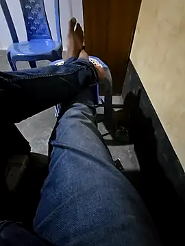 Snapshot of SHARIF12123 chatting on 01/10/26, 07:54 SHARIF12123 online show from 01/10/26, 07:54