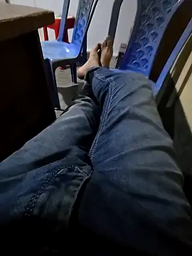 Snapshot of SHARIF12123 chatting on 02/20/26, 03:56 SHARIF12123 online show from 02/20/26, 03:56