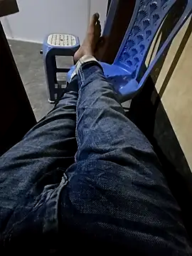 Snapshot of SHARIF12123 chatting on 03/20/26, 05:07 SHARIF12123 online show from 03/20/26, 05:07