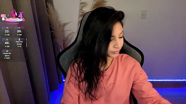 chloebum  online show from 05/13/26, 10:56