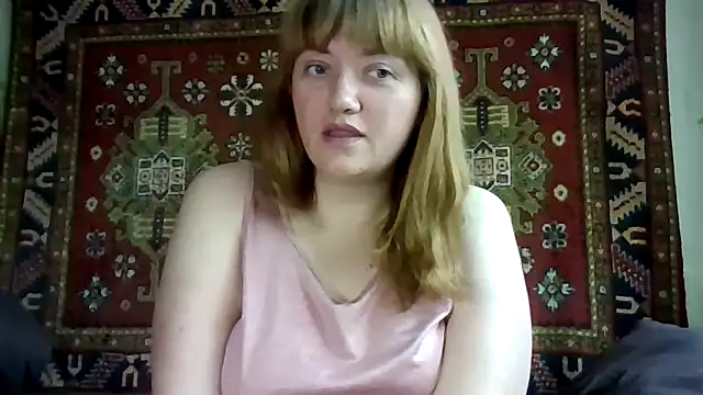 Snapshot of swett_girll chatting on 12/22/25, 12:24 swett girll online show from 12/22/25, 12:24