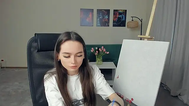 YvonneRobes online show from 12/14/25, 12:10