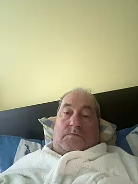Snapshot of csikar chatting on 05/14/26, 05:25 csikar online show from 05/14/26, 05:25
