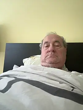 Snapshot of csikar chatting on 06/19/26, 04:50 csikar online show from 06/19/26, 04:50