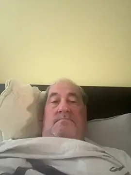 Snapshot of csikar chatting on 07/10/26, 04:39 csikar online show from 07/10/26, 04:39