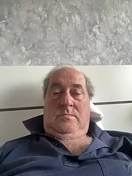 Snapshot of csikar chatting on 07/19/26, 01:48 csikar online show from 07/19/26, 01:48