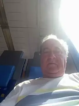 Snapshot of csikar chatting on 08/03/26, 10:43 csikar online show from 08/03/26, 10:43