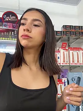 lunaluxury22 online show from 03/13/26, 01:40