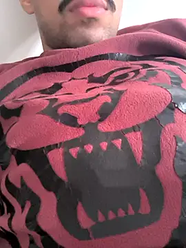 Snapshot of twinkarabboy chatting on 01/15/26, 11:59 twinkarabboy online show from 01/15/26, 11:59