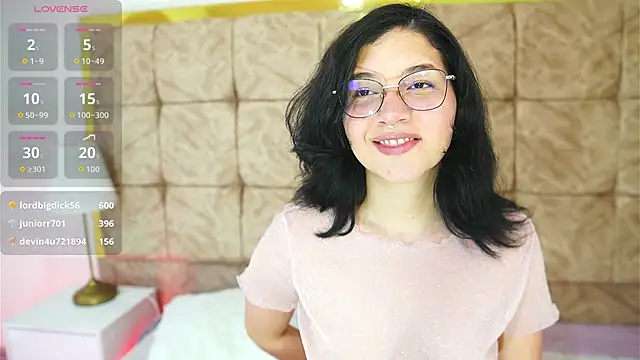 Snapshot of AlexiaClark7 chatting on 03/05/26, 07:43 AlexiaClark7 online show from 03/05/26, 07:43