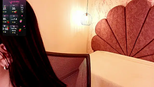 Lovely-martina online show from 01/13/26, 09:42