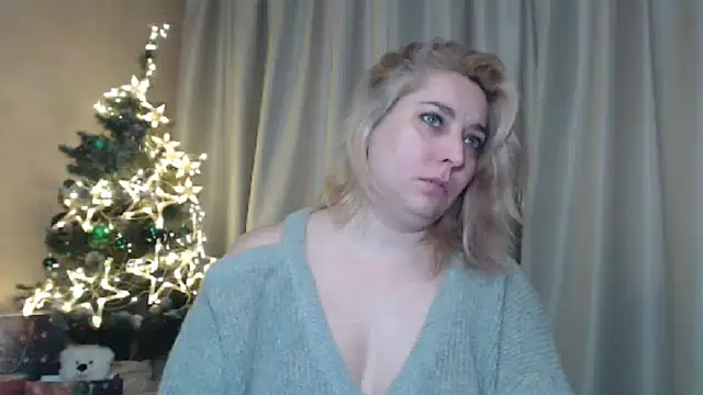 Snapshot of sweetpussy13 chatting on 01/04/25, 10:16 sweetpussy13 online show from 01/04/25, 10:16