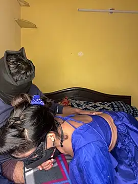 HOT-CUPAL22 online show from 12/15/25, 04:39