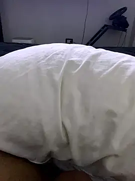 Snapshot of chiquixxxxxxxxxx chatting on 01/14/26, 03:45 chiquixxxxxxxxxx online show from 01/14/26, 03:45