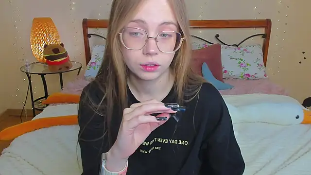 miya soft online show from 05/25/26, 01:44