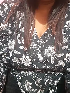 Snapshot of Sexy_doctor72 chatting on 12/21/25, 04:47 Sexy doctor72 online show from 12/21/25, 04:47