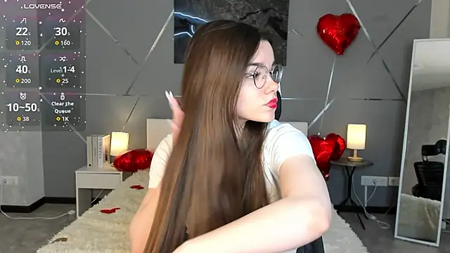 Snapshot of miss__evelyne chatting on 02/16/26, 01:02 miss evelyne online show from 02/16/26, 01:02