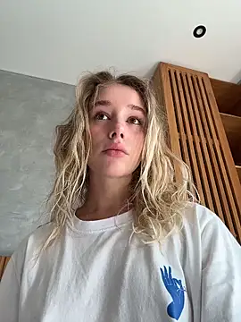 Snapshot of sssativa_more chatting on 01/17/26, 08:19 sssativa more online show from 01/17/26, 08:19