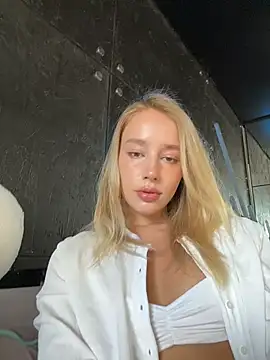 Snapshot of sssativa_more chatting on 03/24/26, 06:29 sssativa more online show from 03/24/26, 06:29