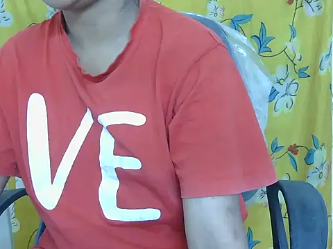 Snapshot of Cristina_love69 chatting on 03/19/26, 05:44 Cristina love69 online show from 03/19/26, 05:44