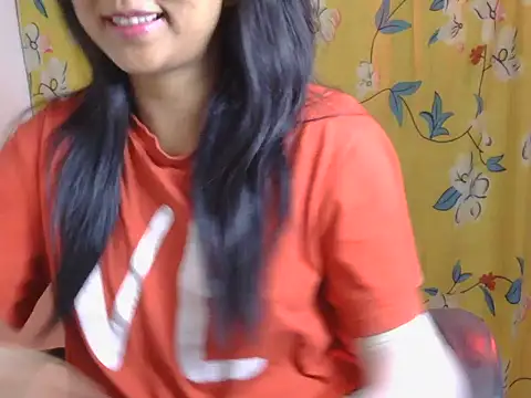 Snapshot of Cristina_love69 chatting on 04/04/26, 06:00 Cristina love69 online show from 04/04/26, 06:00