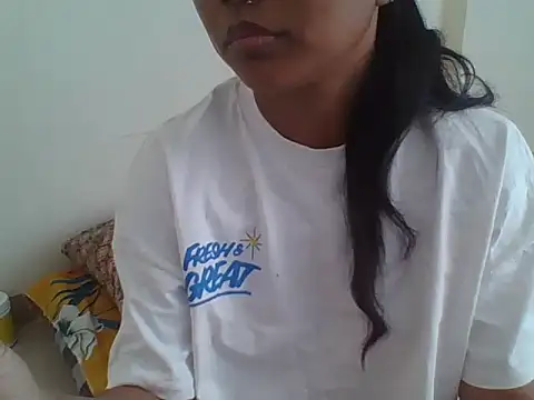 Snapshot of Cristina_love69 chatting on 04/16/26, 10:27 Cristina love69 online show from 04/16/26, 10:27
