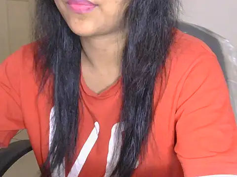 Snapshot of Cristina_love69 chatting on 05/02/26, 11:04 Cristina love69 online show from 05/02/26, 11:04