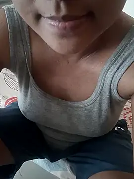 Snapshot of Cristina_love69 chatting on 07/20/26, 11:56 Cristina love69 online show from 07/20/26, 11:56