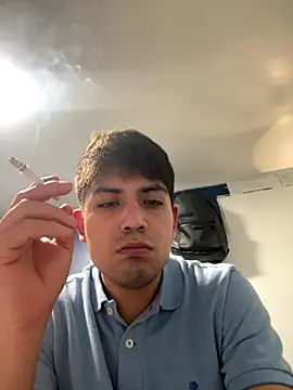 Snapshot of SilvaGF229 chatting on 12/19/25, 04:52 SilvaGF229 online show from 12/19/25, 04:52