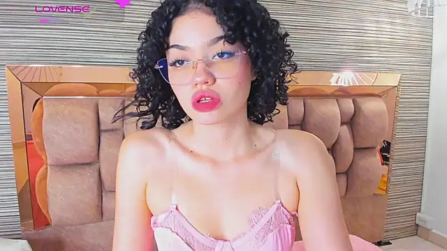 chloe cortez online show from 06/13/26, 11:19