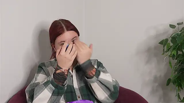 CoralWulf online show from 12/16/25, 08:52